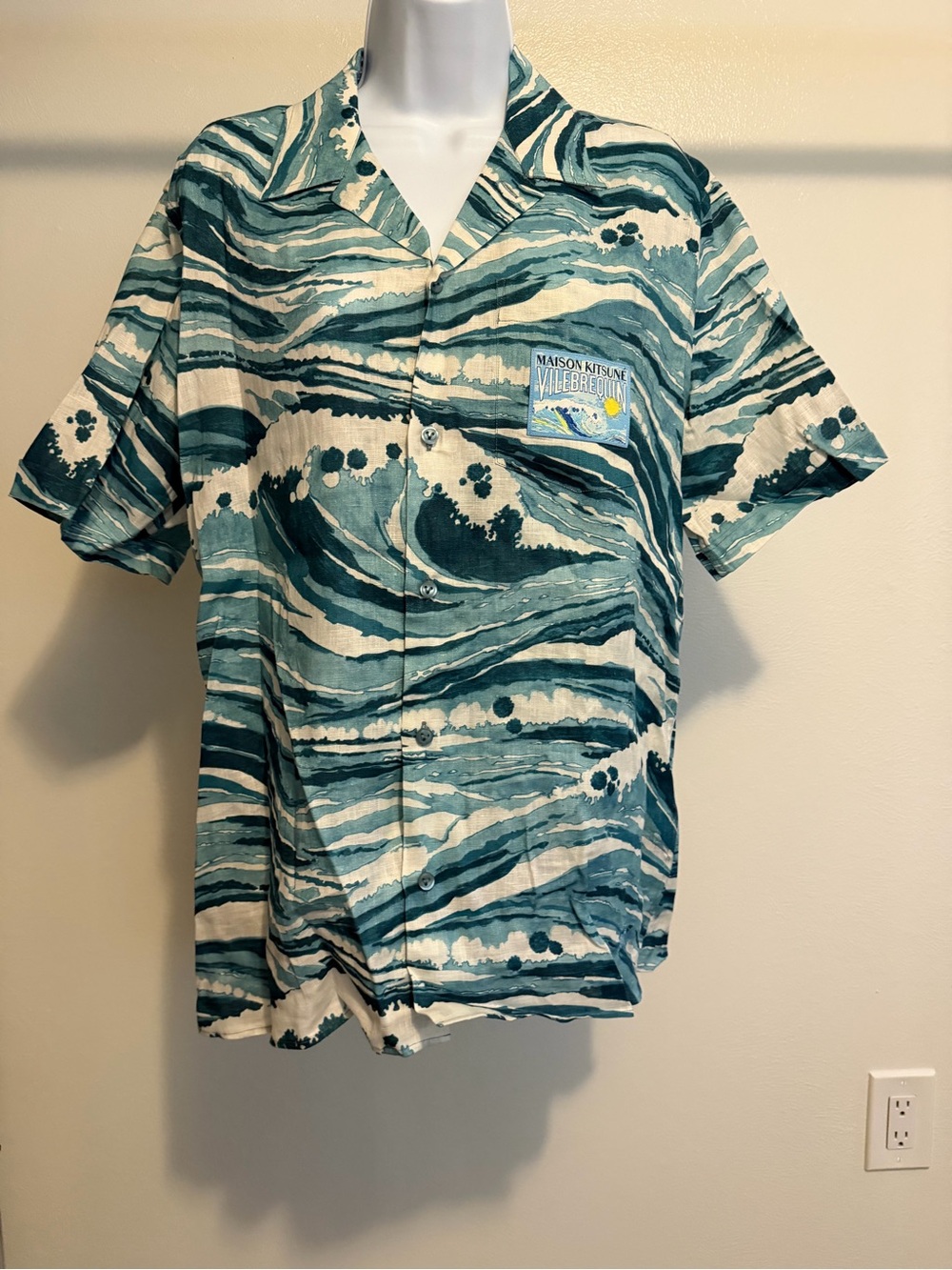 MAISON KITSUNÉ Teal and Cream Wave-Print Short Sleeve Camp Shirt